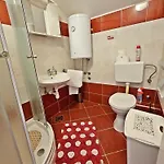 Apartamento Moni 2 *